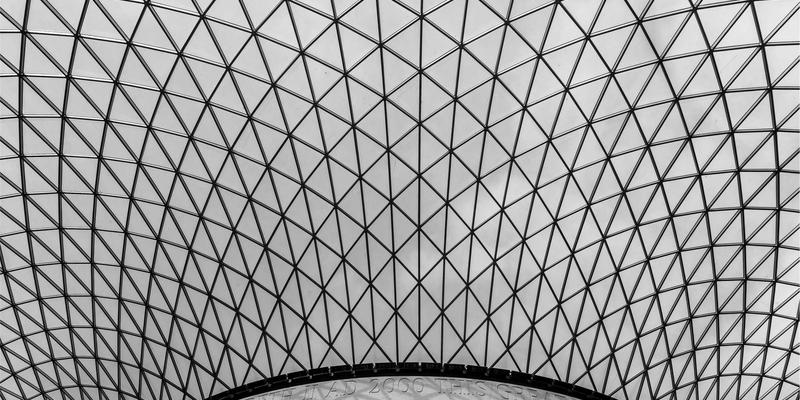 赛博朋克风改装与专业保养：电动汽车电池深度检测与维护全解析